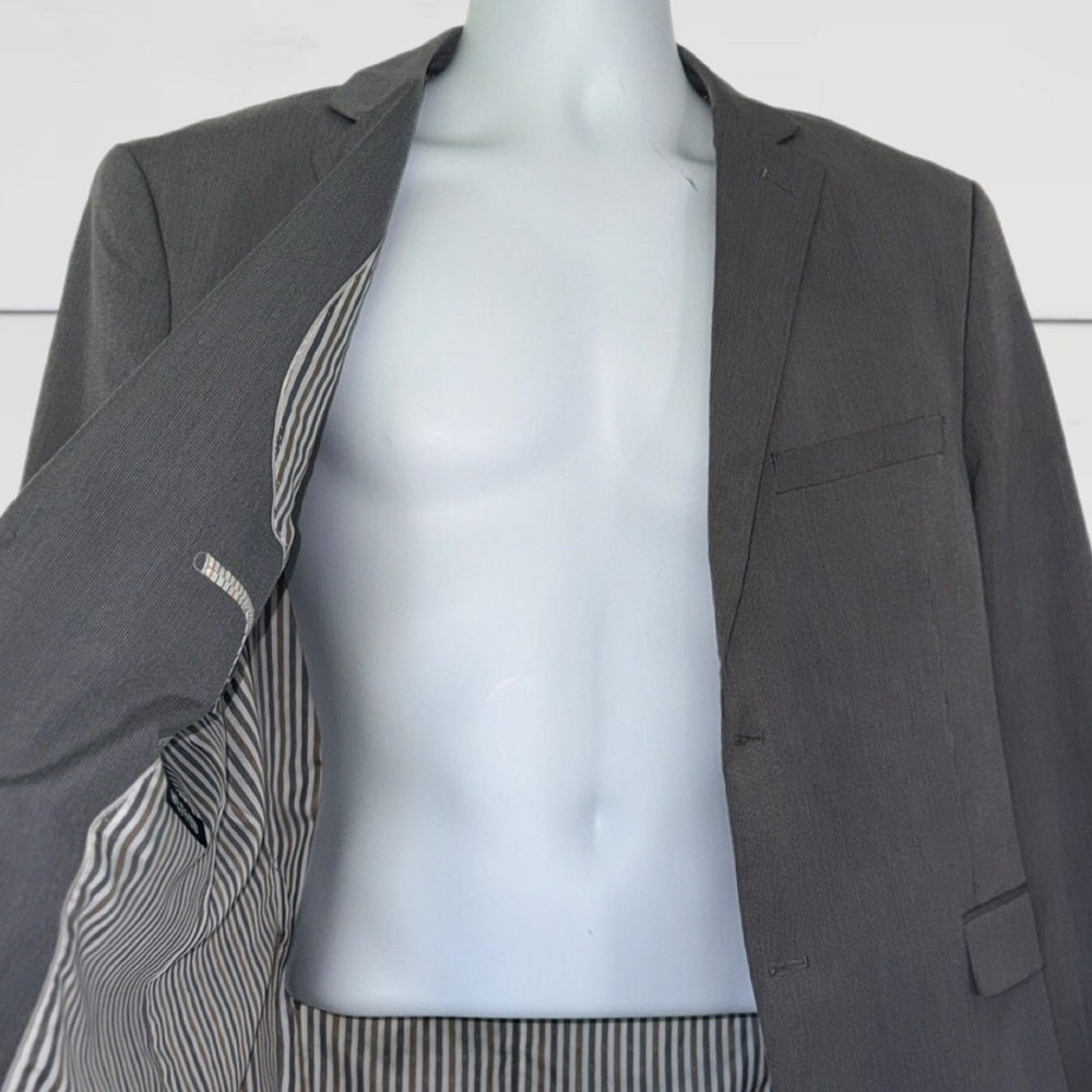 West End Silver Pinstripe Blazer – Size 42S • Italian Style • Fully Lined
